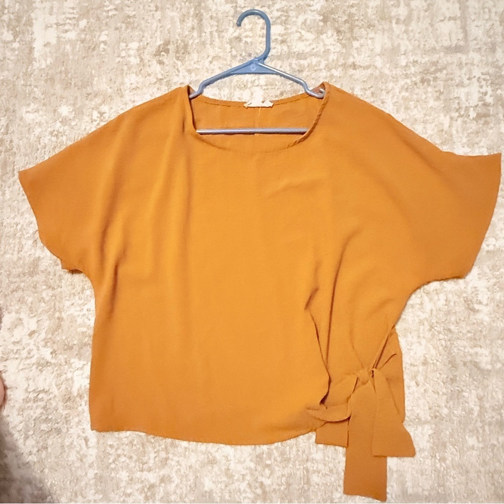 Entro Women’s Boho loose fit wide sleeve Golden Tie-Accent Blouse size L